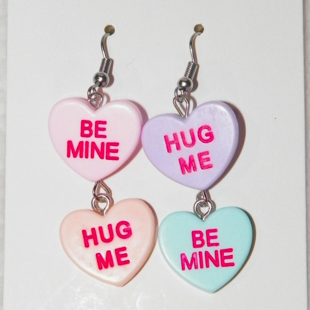 💘NEW Valentine Conversation Hearts Earrings Silver Dangle